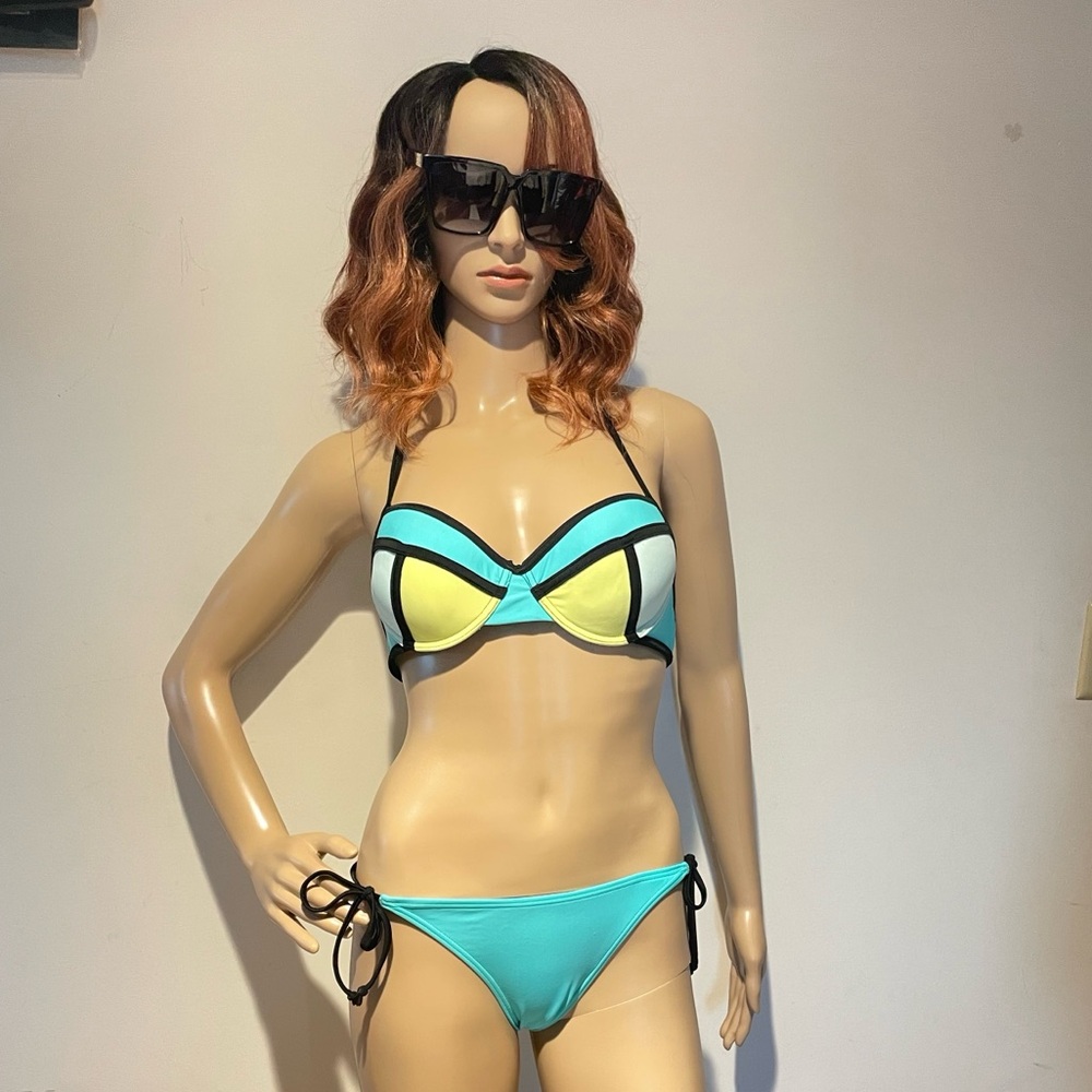 Two Pc. Swimsuit Top Size Medium, Bottom Size Small/Petite